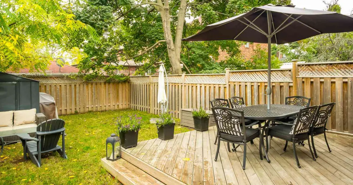 6 Awesome Deck Design Ideas -- A Beautiful Deck