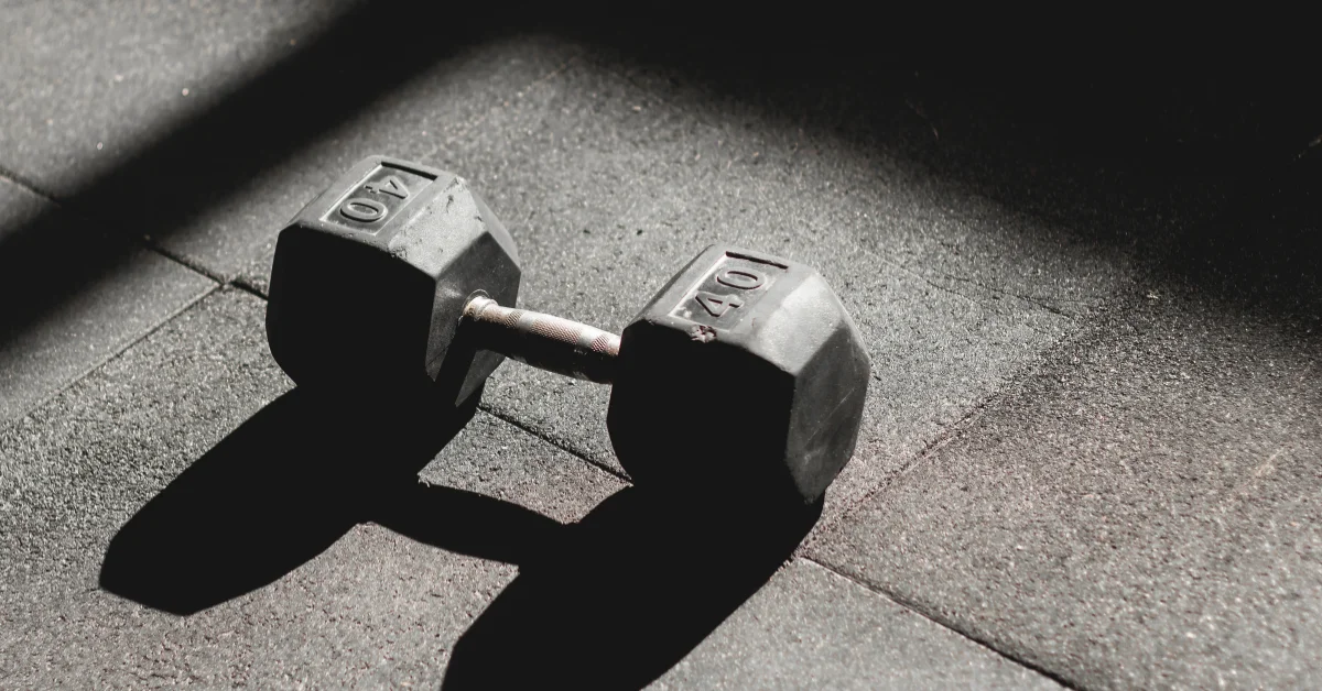 A fixed dumbbell